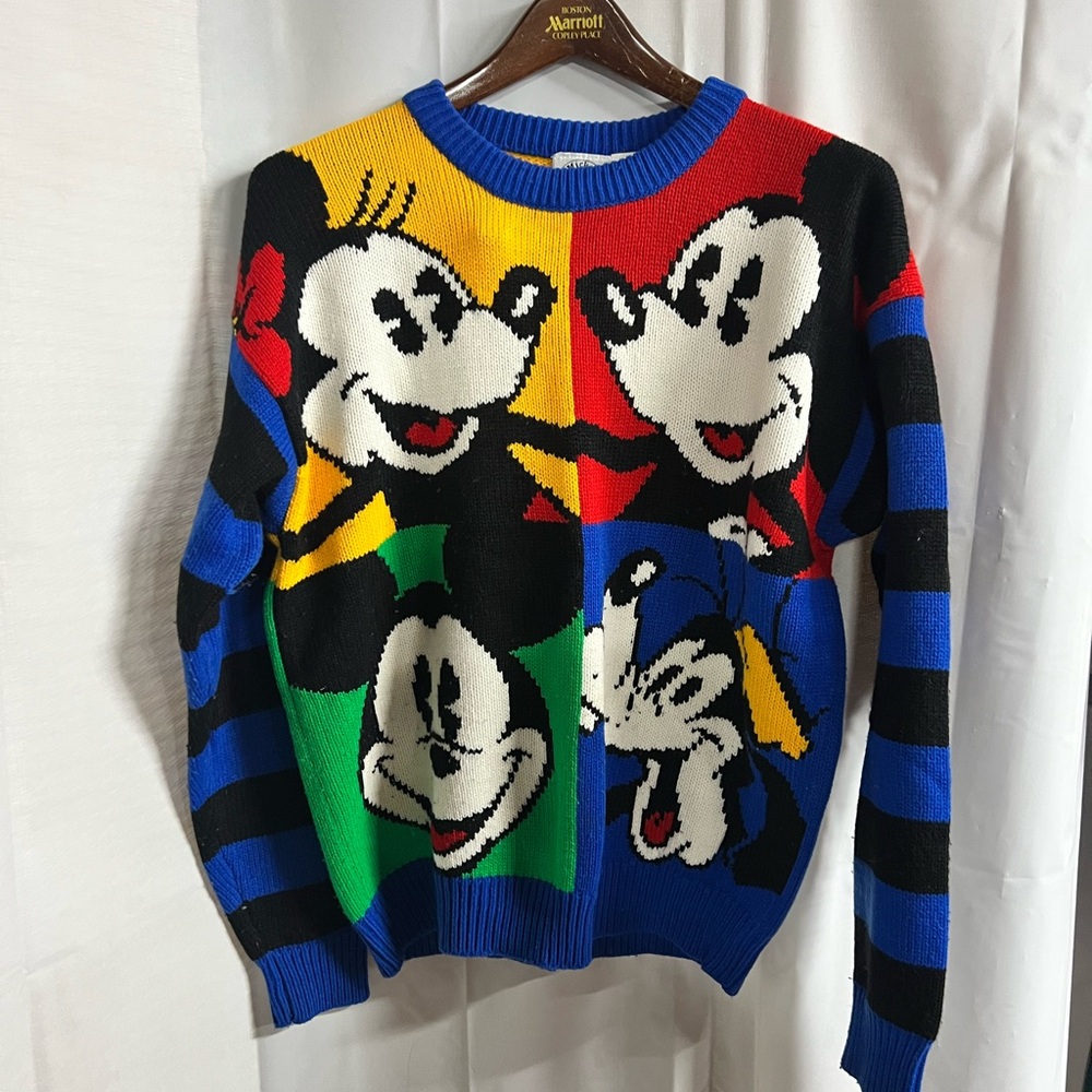 Vintage 80’s Colorful Disney Character Sweater. Large.